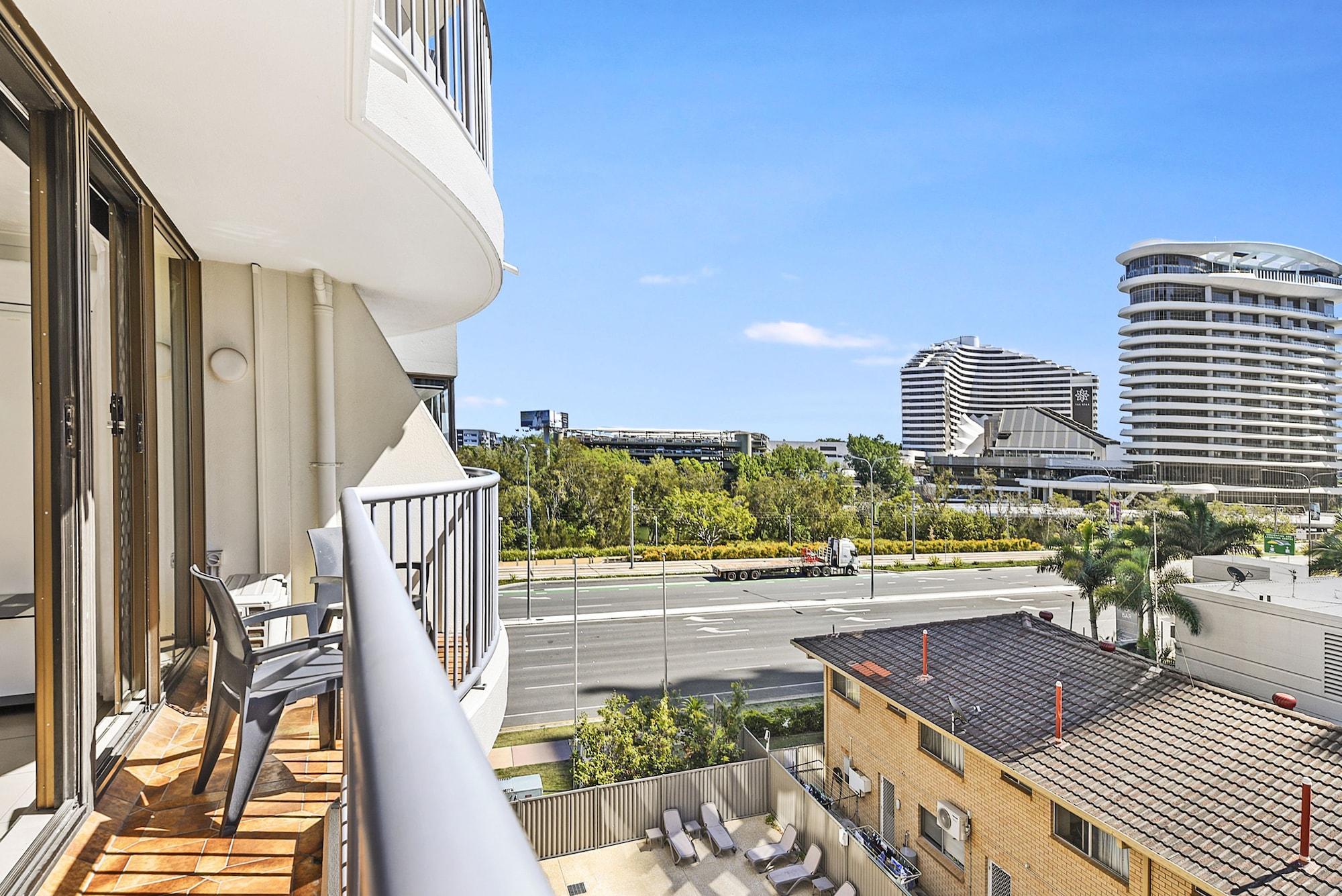 Broadbeach Travel Inn Apartments Gold Coast Bagian luar foto