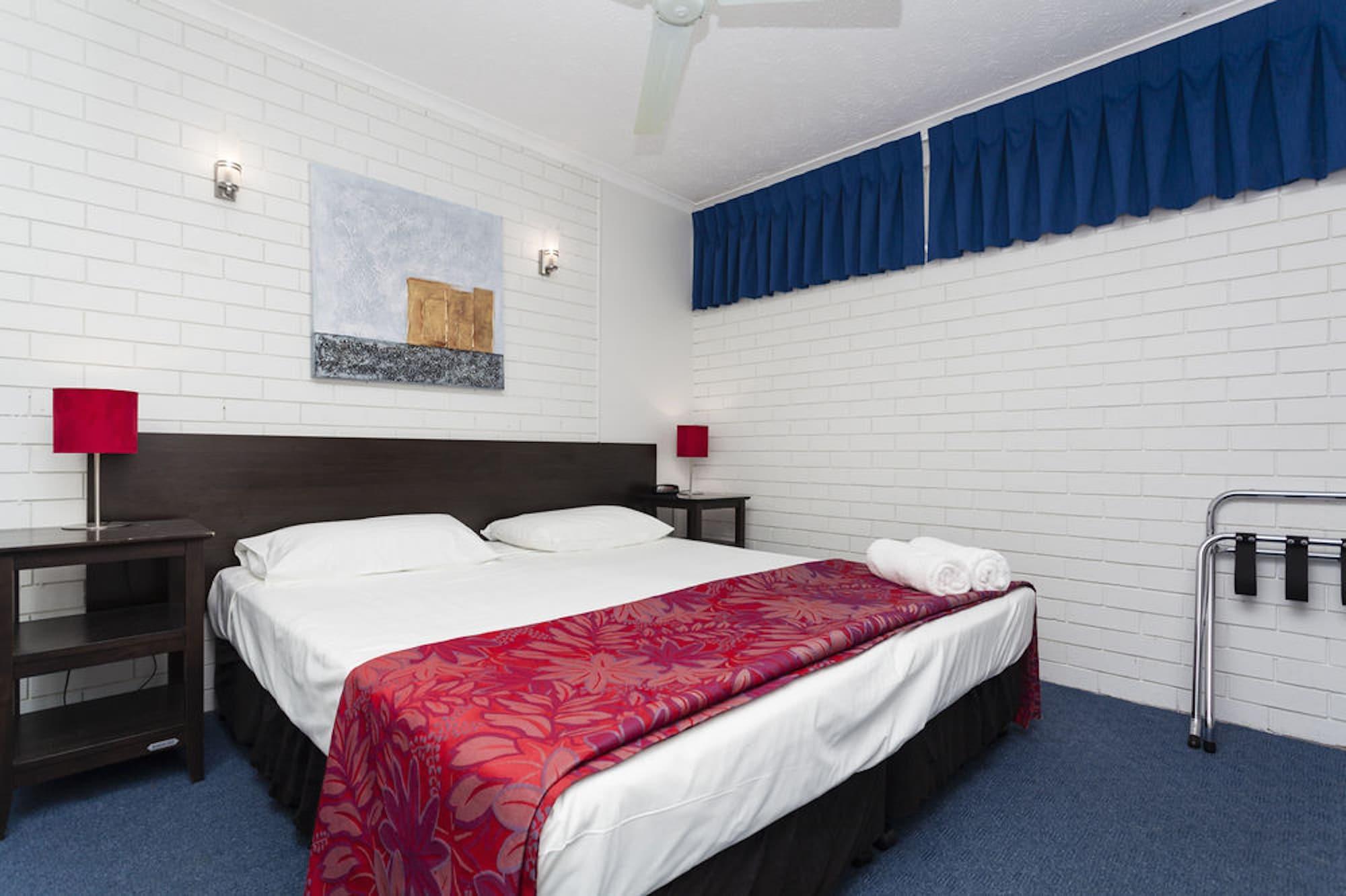 Broadbeach Travel Inn Apartments Gold Coast Bagian luar foto