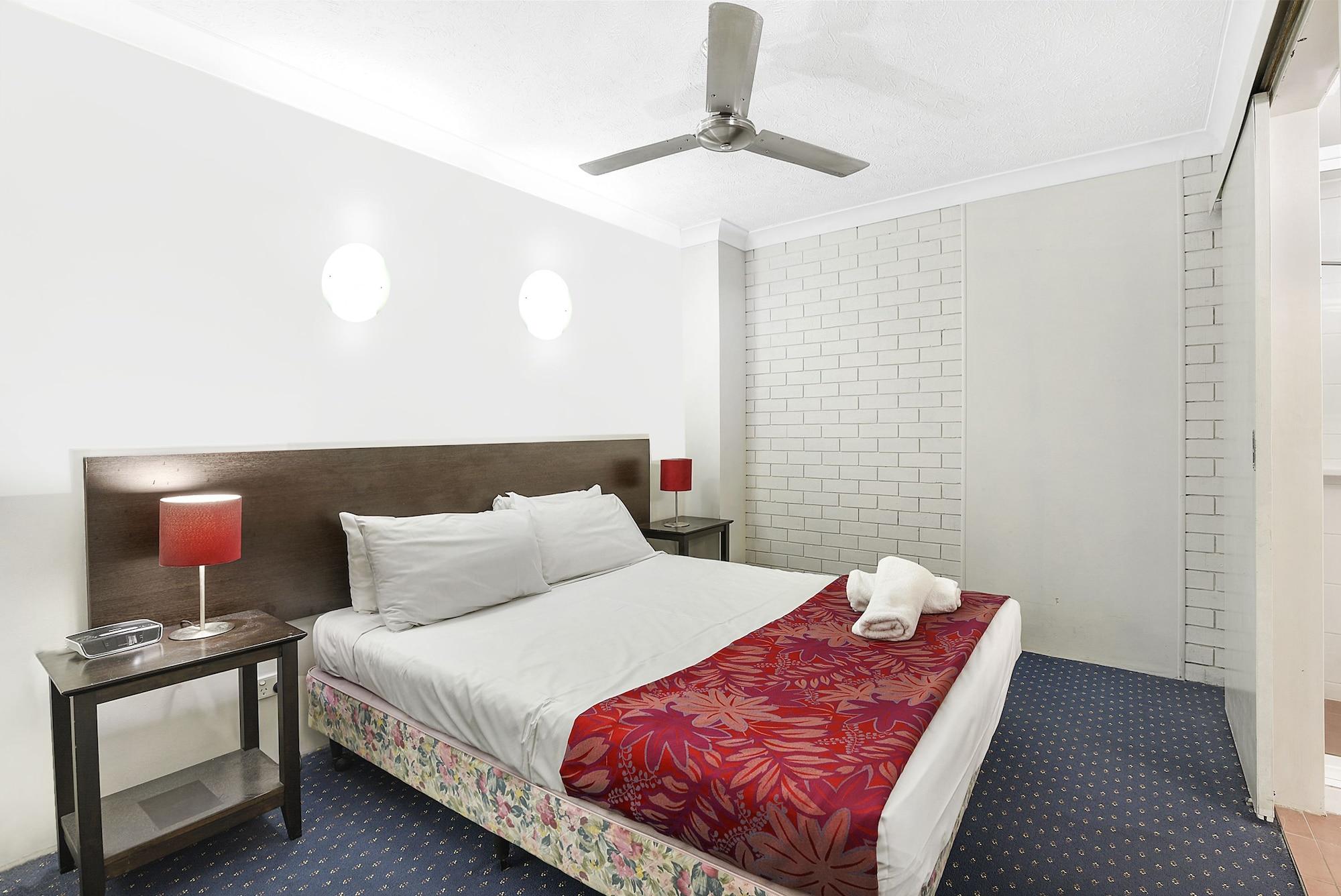 Broadbeach Travel Inn Apartments Gold Coast Bagian luar foto