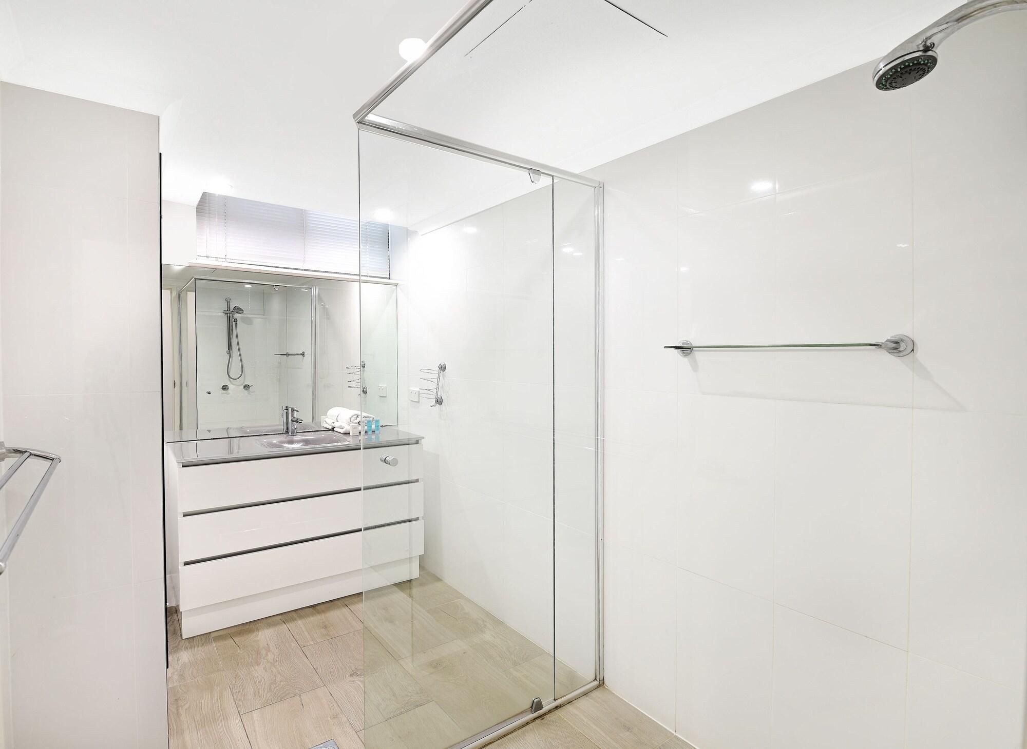 Broadbeach Travel Inn Apartments Gold Coast Bagian luar foto
