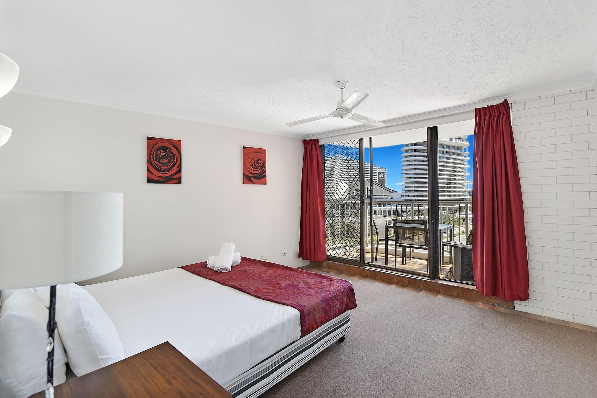 Broadbeach Travel Inn Apartments Gold Coast Bagian luar foto