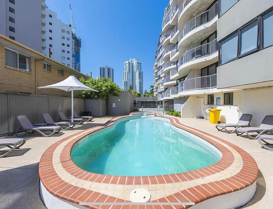 Broadbeach Travel Inn Apartments Gold Coast Bagian luar foto