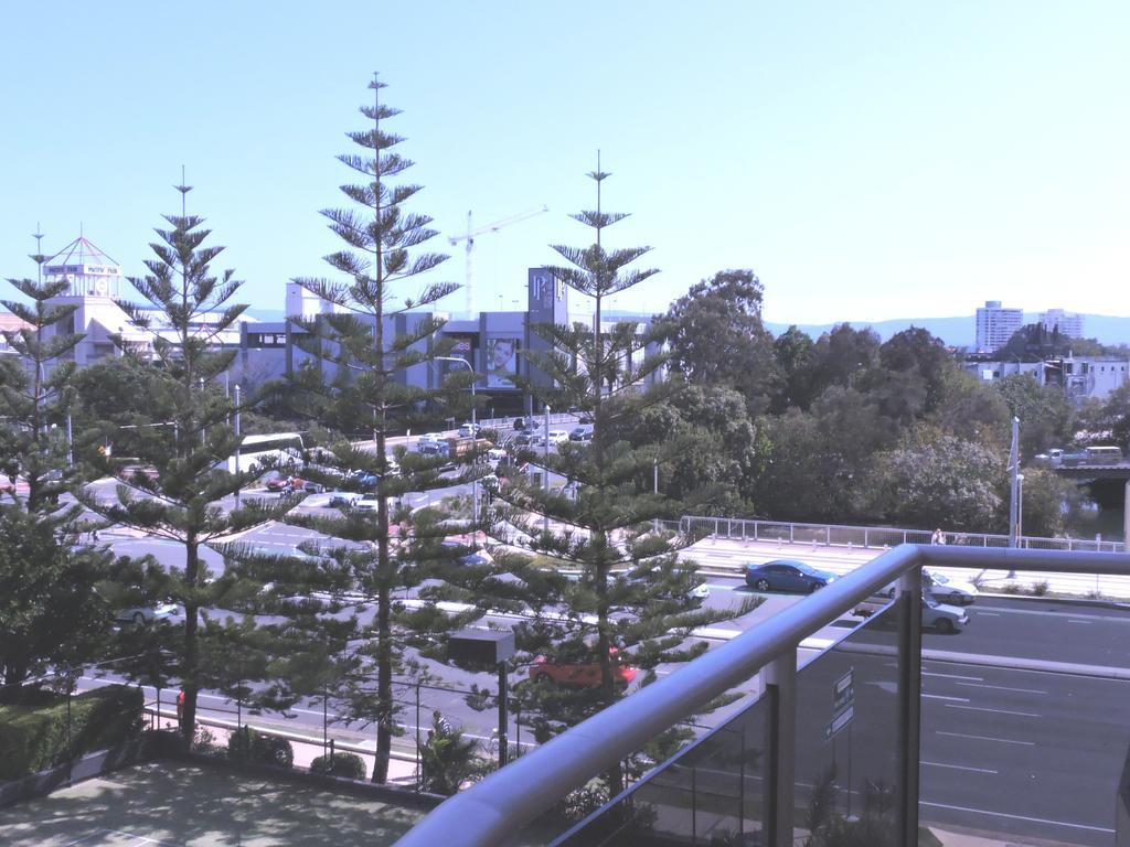 Broadbeach Travel Inn Apartments Gold Coast Bagian luar foto
