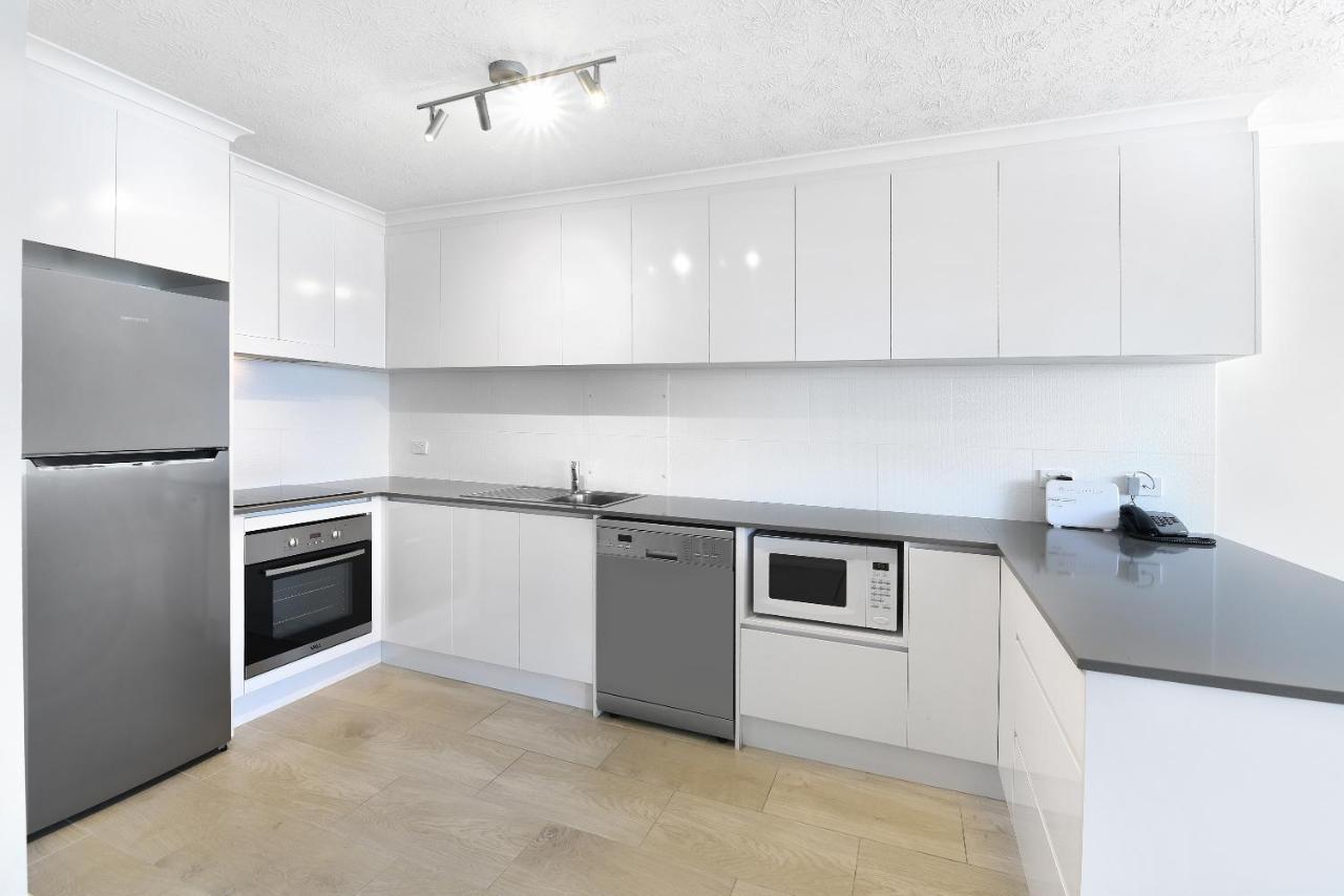 Broadbeach Travel Inn Apartments Gold Coast Bagian luar foto